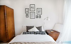 Warsaw Concierge Bracka Retro flat